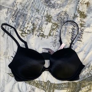 Victoria’s Secret Very Sexy Push up NWT 36C